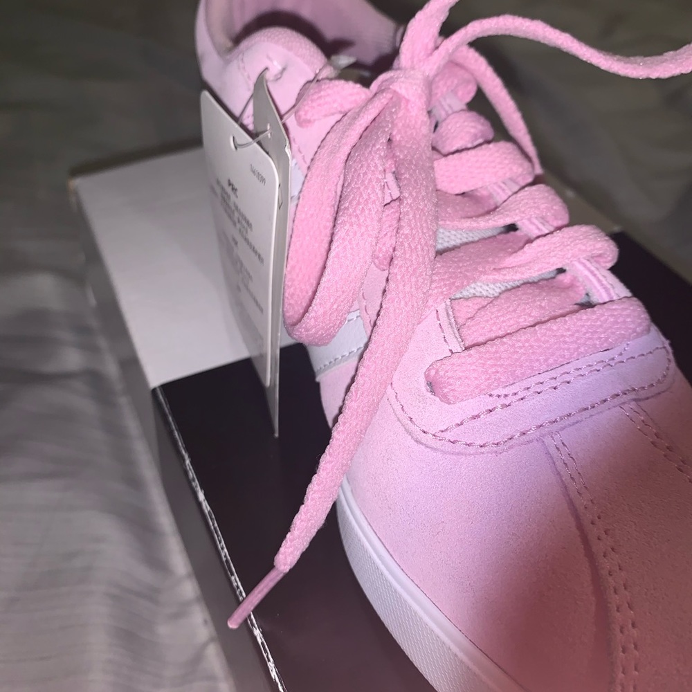 Pink CourtSet Adidas Shoes - Picture 2 of 3